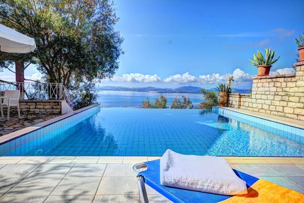 Rolling Stolis Home Katavolos Exterior photo